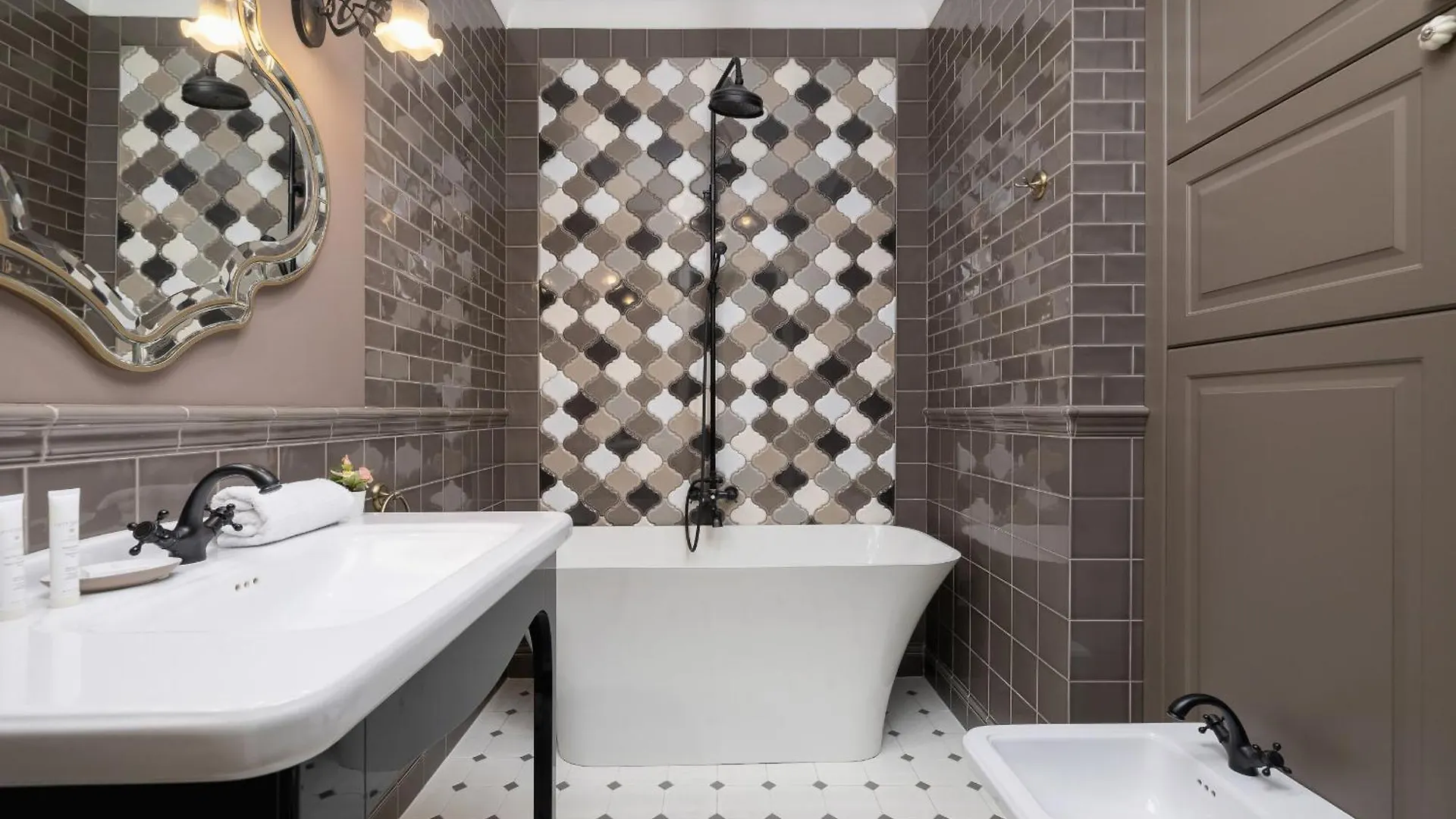 Luxury Apartment With Two Bedrooms And Balcony By Renters Prestige Krakow