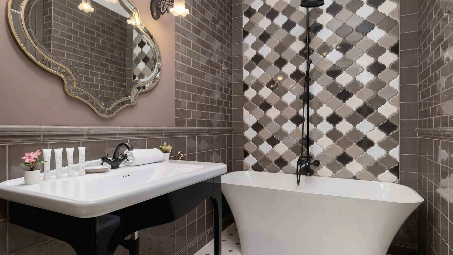 Luxury Apartment With Two Bedrooms And Balcony By Renters Prestige Krakow